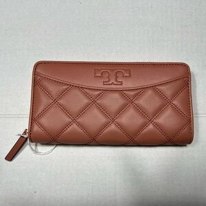 Tory Burch Logo Quilted Wallet In Tramonto Color (Pink, Orange, Red)